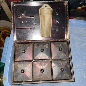vintage Kreamer metal spice lock box with six spice tins & Kreamer nutmeg grater